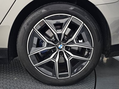 2025 BMW 5 SERIES 照片 8