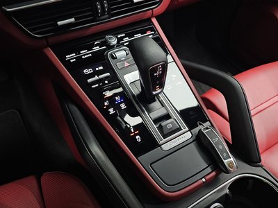 2022 Porsche CAYENNE 照片 9