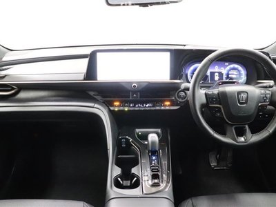 TOYOTA CROWN SPORT - 4