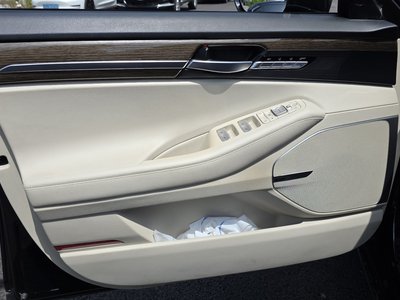 2020 Genesis G90 缩略图 14