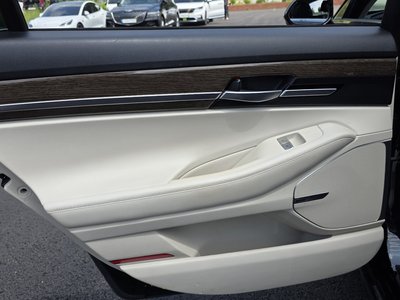 2020 Genesis G90 缩略图 15