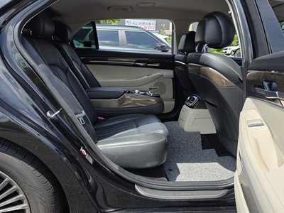 2020 Genesis G90 缩略图 17
