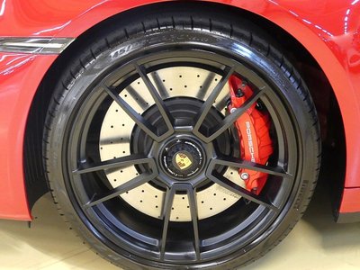 PORSCHE 911 - 9