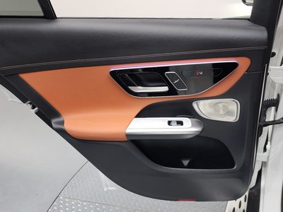 2024 Mercedes-BENZ GLC — миниатюра 15