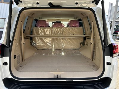 TOYOTA LAND CRUISER 300 - 10