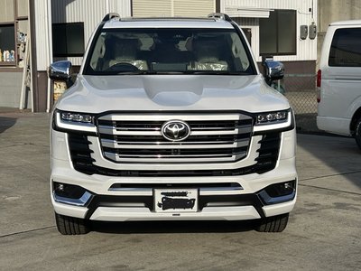 TOYOTA LAND CRUISER 300 - 4