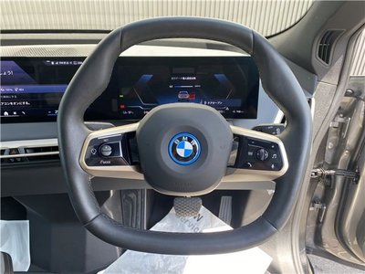 2023 BMW IX — миниатюра 21