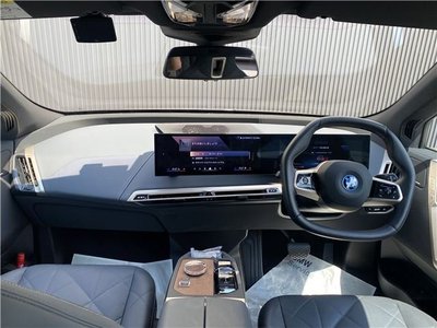 صورة 4 لـ 2023 BMW IX