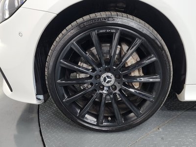 MERCEDES-BENZ E-CLASS - 6