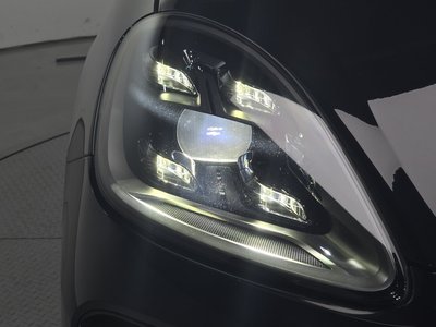 PORSCHE CAYENNE - 9