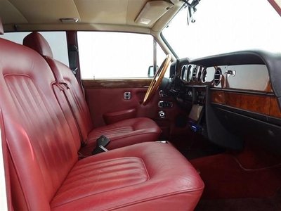 ROLLS-ROYCE SILVER SHADOW - 7