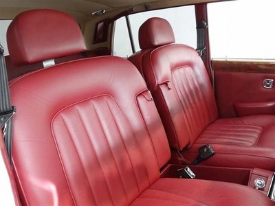 ROLLS-ROYCE SILVER SHADOW - 2