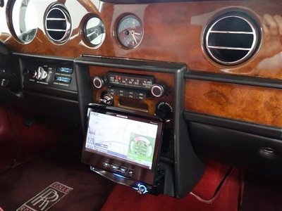 ROLLS-ROYCE SILVER SHADOW - 6