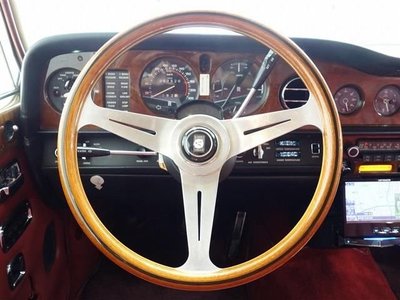 ROLLS-ROYCE SILVER SHADOW - 10