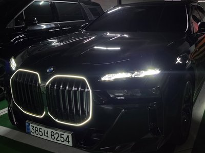 2025 BMW 7 SERIES photo 1