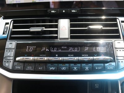 2025 Toyota LAND CRUISER 300 缩略图 34