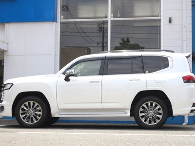 2025 Toyota LAND CRUISER 300 — фото 6
