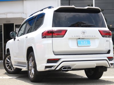 2025 Toyota LAND CRUISER 300 — фото 2