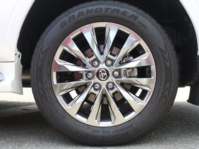 2025 Toyota LAND CRUISER 300 缩略图 25
