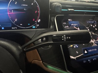 MERCEDES-BENZ E-CLASS - 9