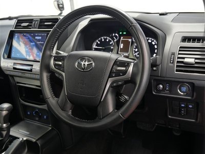 TOYOTA LAND CRUISER PRADO - 6