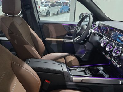 2025 Mercedes-BENZ GLB thumbnail 18