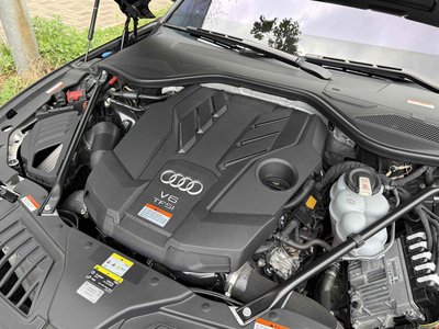 صورة مصغرة 11 لـ 2023 AUDI A8