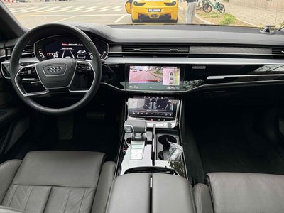 صورة مصغرة 18 لـ 2023 AUDI A8