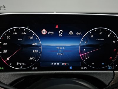 MERCEDES-BENZ E-CLASS - 8