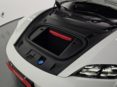 صورة 7 لـ 2024 Porsche TAYCAN