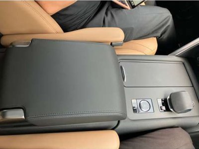 2024 LAND Rover DISCOVERY — миниатюра 47