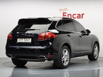 PORSCHE CAYENNE - 3