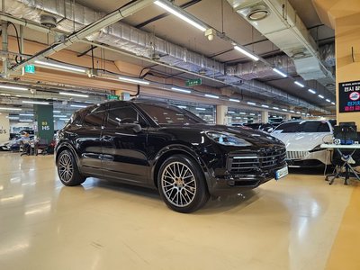 PORSCHE CAYENNE - 1