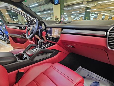 PORSCHE CAYENNE - 10