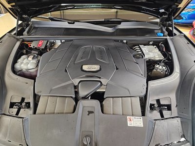 PORSCHE CAYENNE - 7