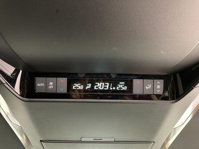 صورة مصغرة 32 لـ 2024 Toyota VELLFIRE