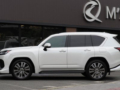 LEXUS LX - 2