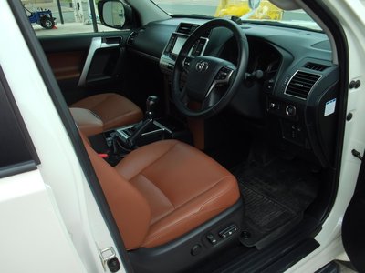 TOYOTA LAND CRUISER PRADO - 9