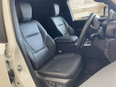 صورة مصغرة 11 لـ 2024 Toyota LAND CRUISER 250