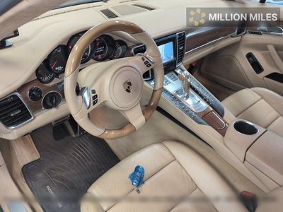 PORSCHE PANAMERA - 3