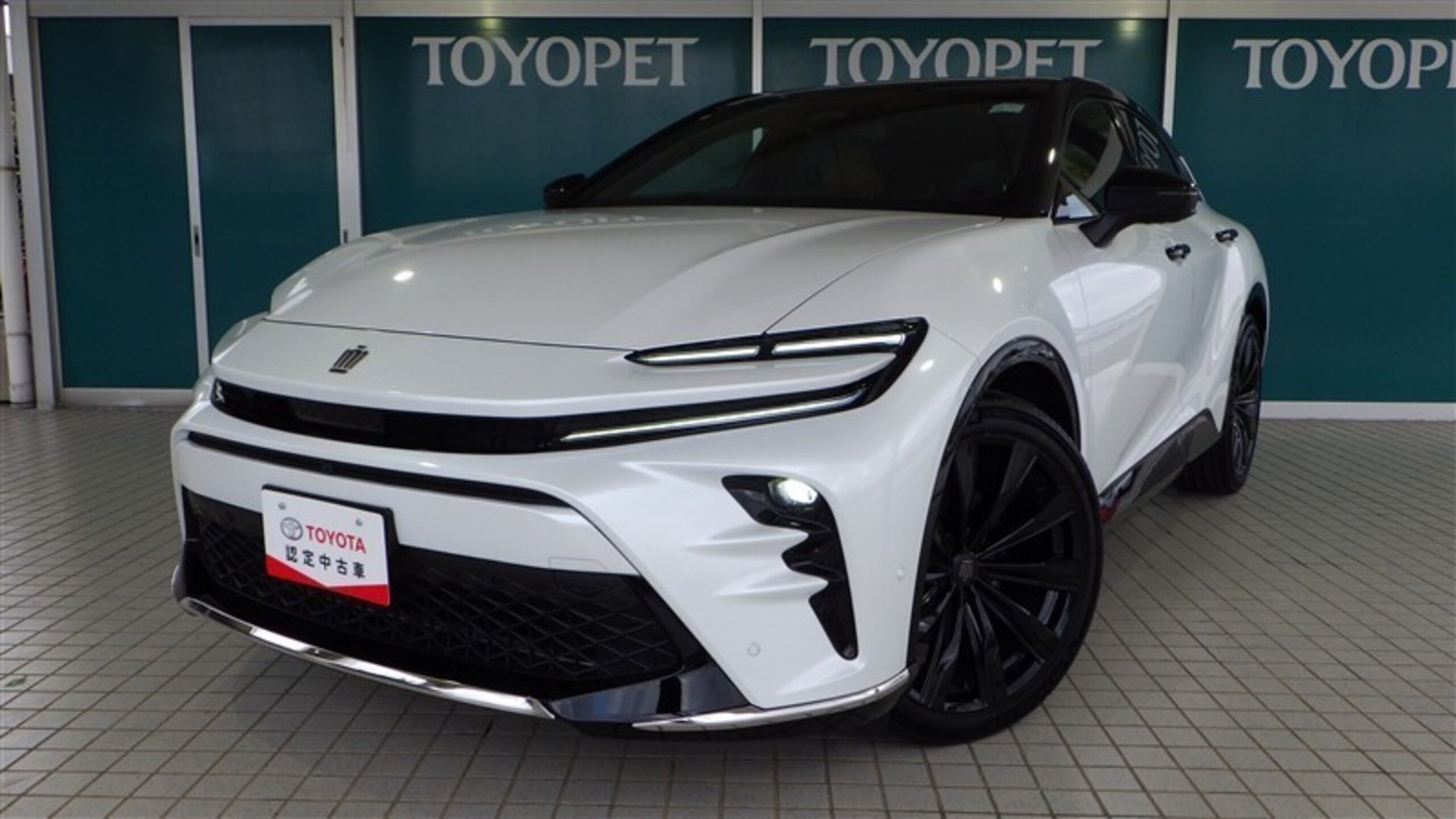 TOYOTA CROWN SPORT - View 1