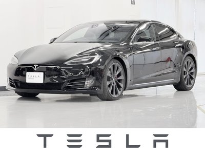 TESLA MODEL S - 1