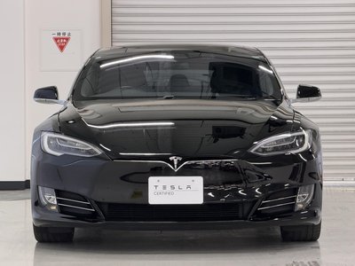 TESLA MODEL S - 7