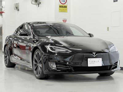 TESLA MODEL S - 8