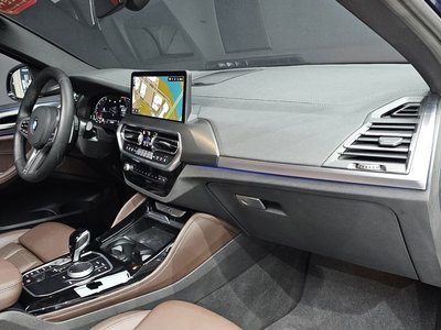 صورة مصغرة 30 لـ 2025 BMW X4
