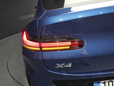 2025 BMW X4 photo 10