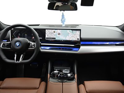 2026 BMW 5 SERIES 照片 4