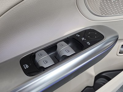 2025 Mercedes-BENZ C-CLASS thumbnail 35