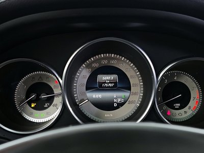 MERCEDES-BENZ CLS - 8