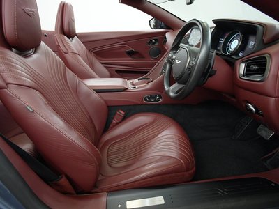 ASTON MARTIN DB11 VOLANTE - 2